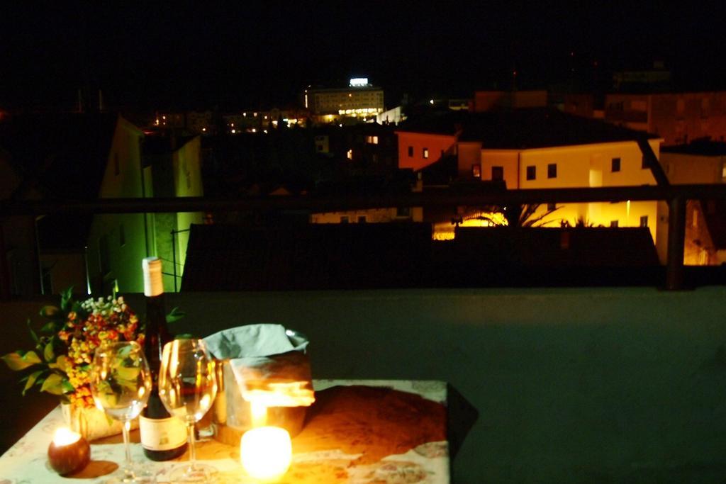 Apartment Old Town Makarska Room photo