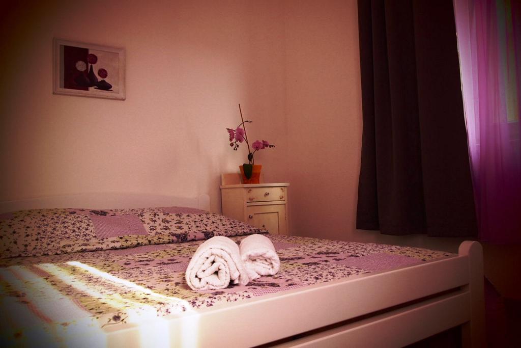 Apartment Old Town Makarska Room photo